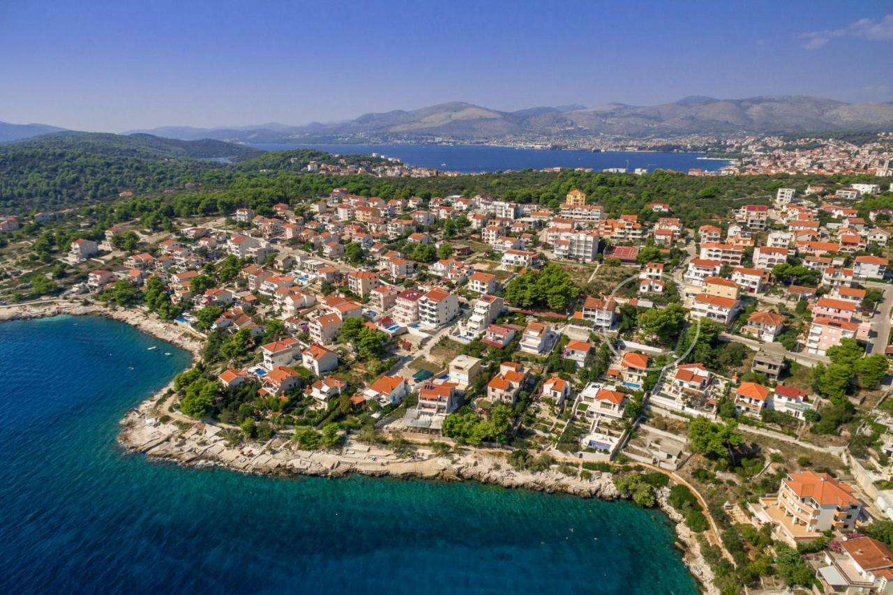 Holiday Home Barbara Trogir Exteriör bild