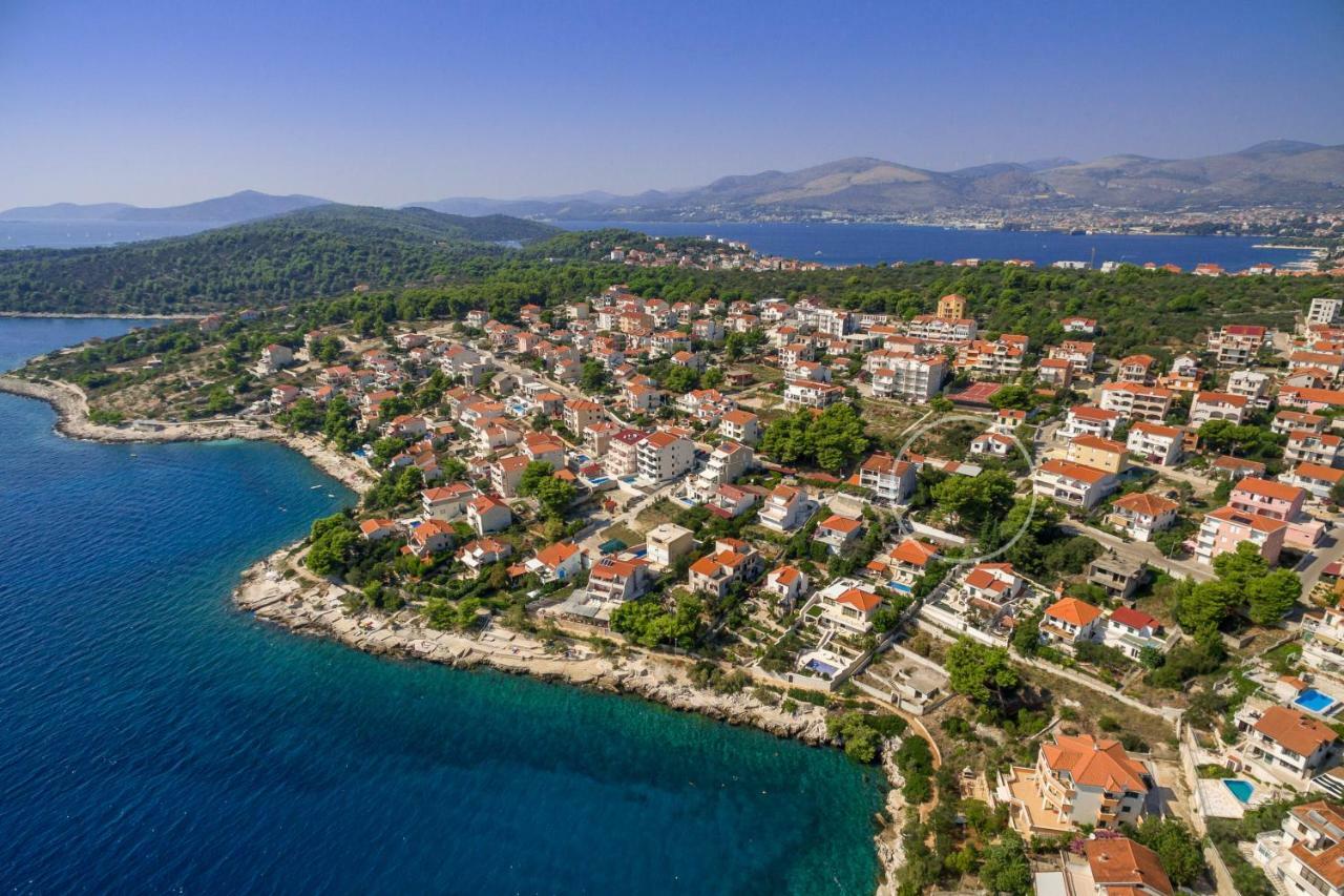 Holiday Home Barbara Trogir Exteriör bild